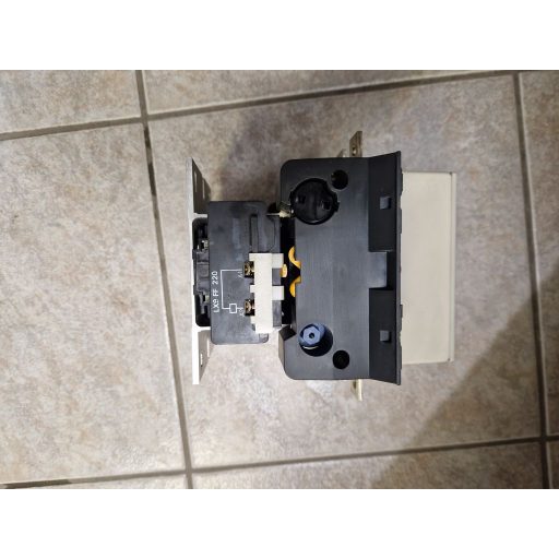 MÁGNESKAPCSOLÓ LC1F150P7  (36340)